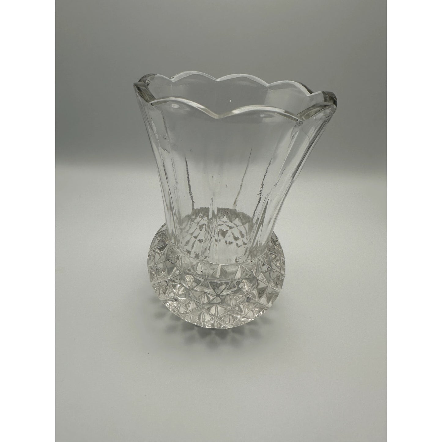 Lead Crystal Vase diamond pattern with scalloped edge