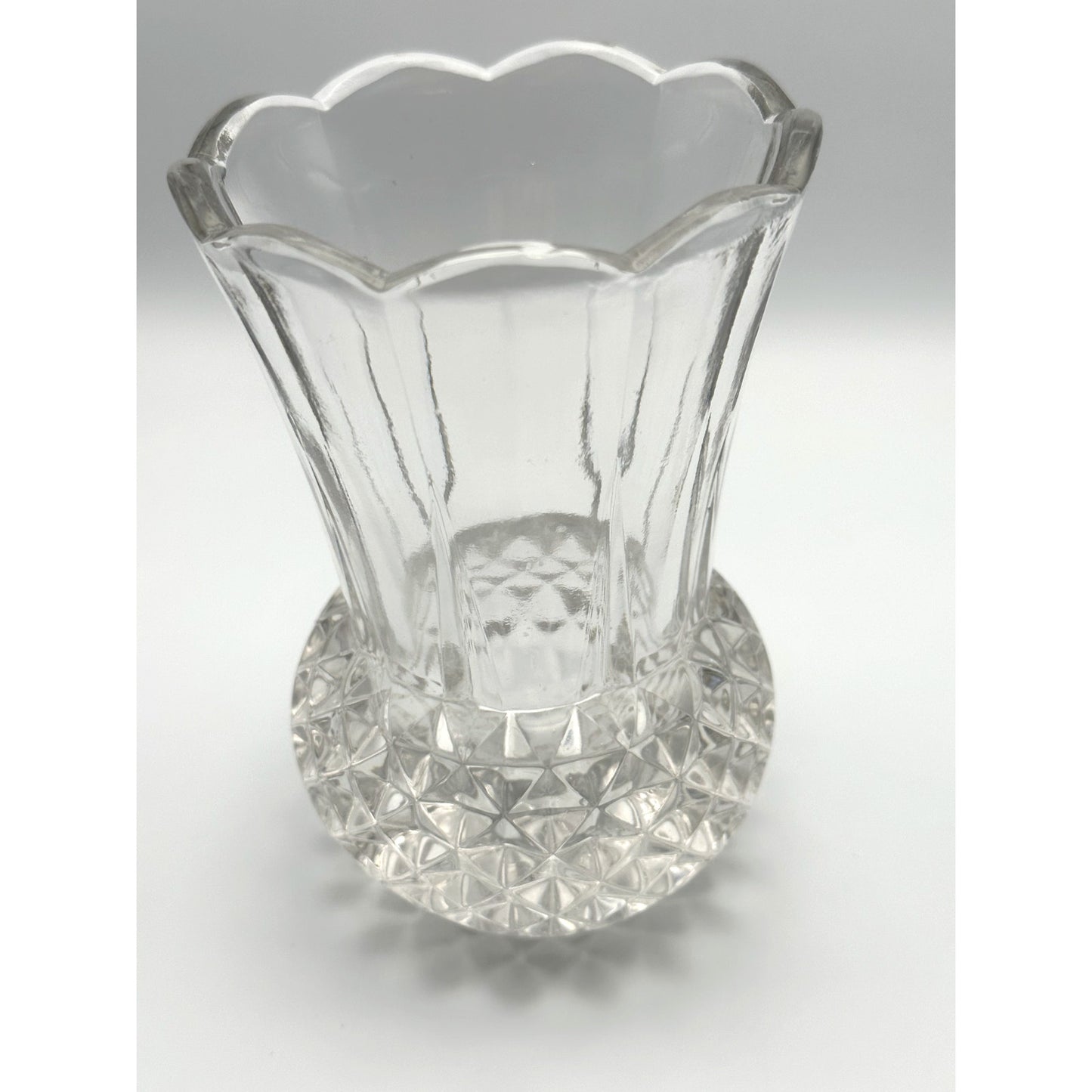 Lead Crystal Vase diamond pattern with scalloped edge