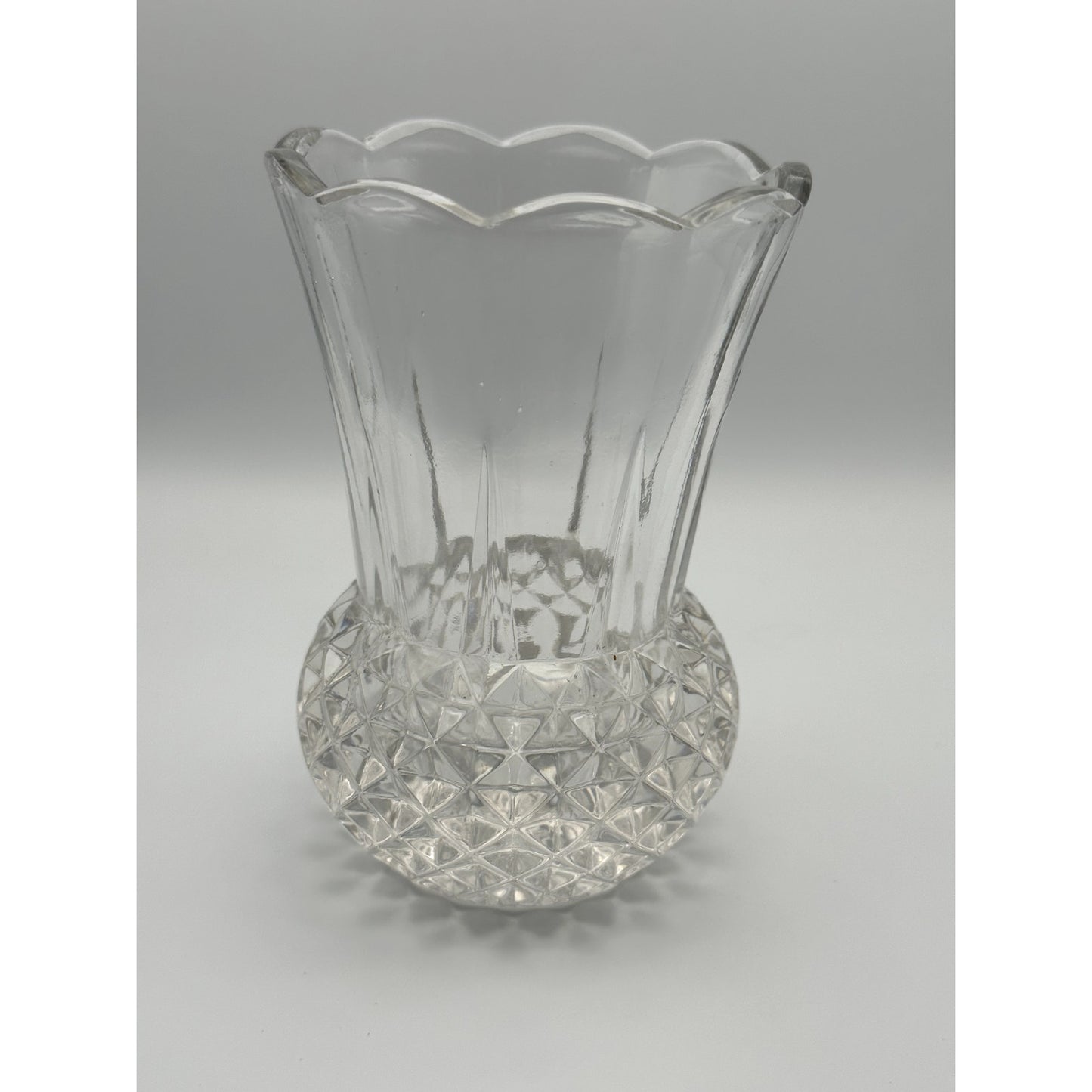 Lead Crystal Vase diamond pattern with scalloped edge