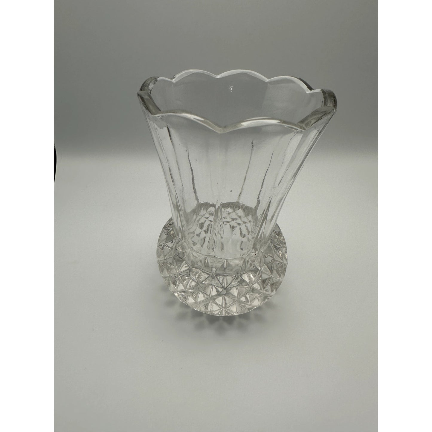 Lead Crystal Vase diamond pattern with scalloped edge