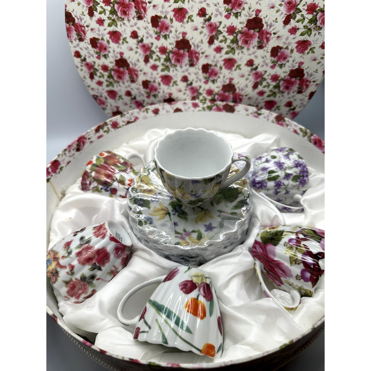 Demitasse cups and saucers set of 6 each in Gift Box