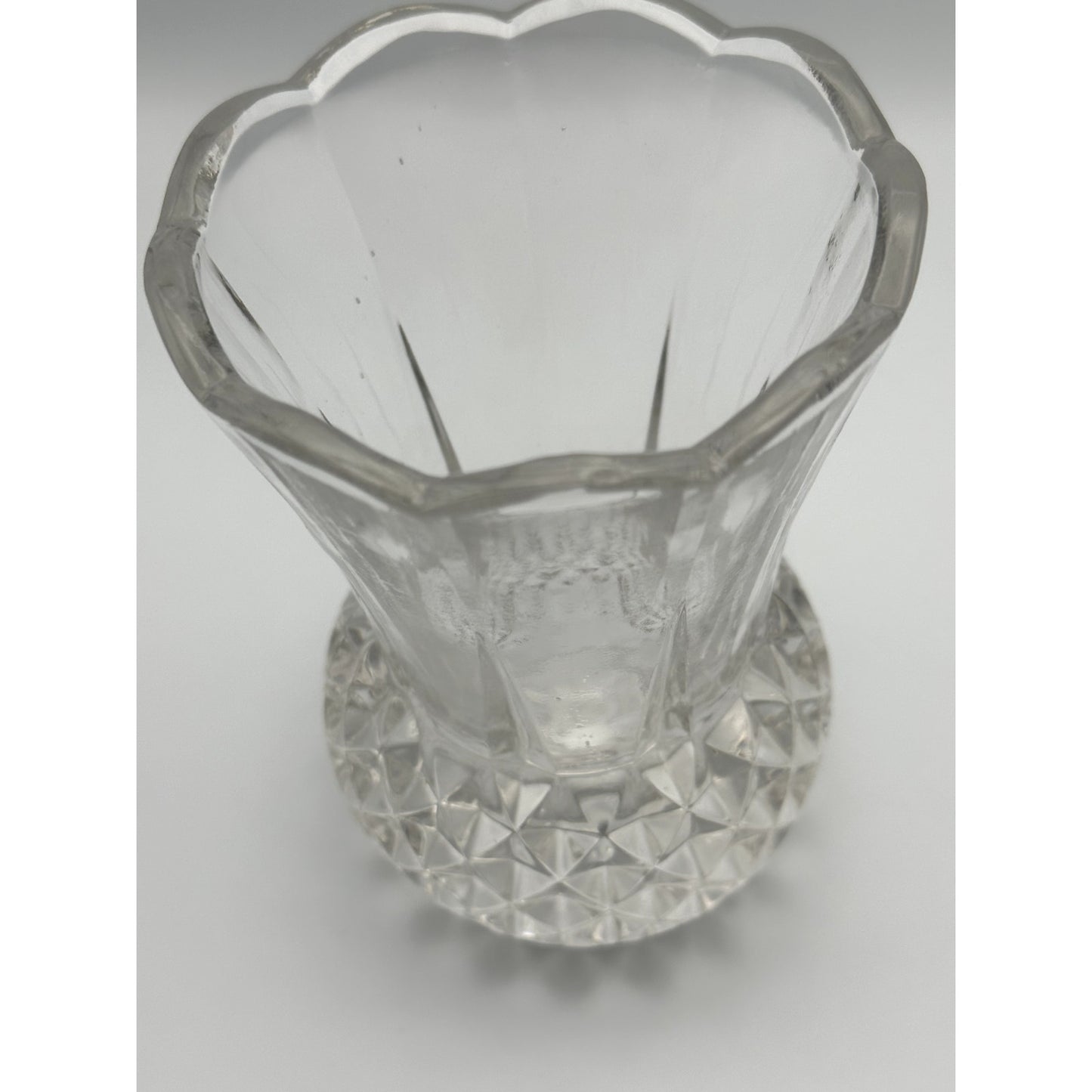 Lead Crystal Vase diamond pattern with scalloped edge